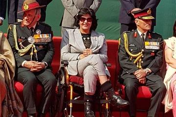 Deepa Malik with Army Officials